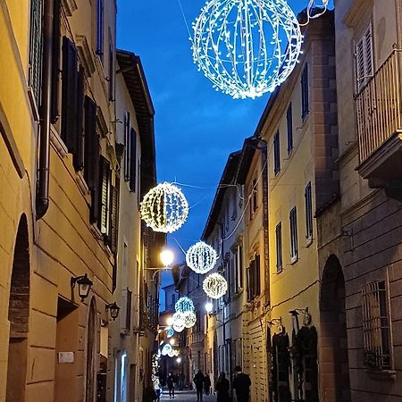 A Due Passi Da Piazza Grande Apartment Montepulciano Exterior photo